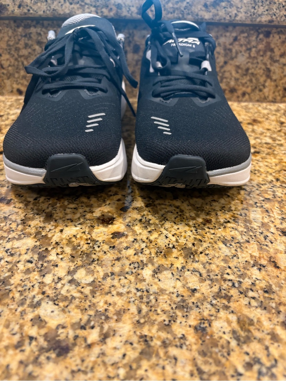 Altra Paradigm 8 Black Road Trail Running Walking Shoes Women's Size 8 Mint Cond - Picture 3 of 10